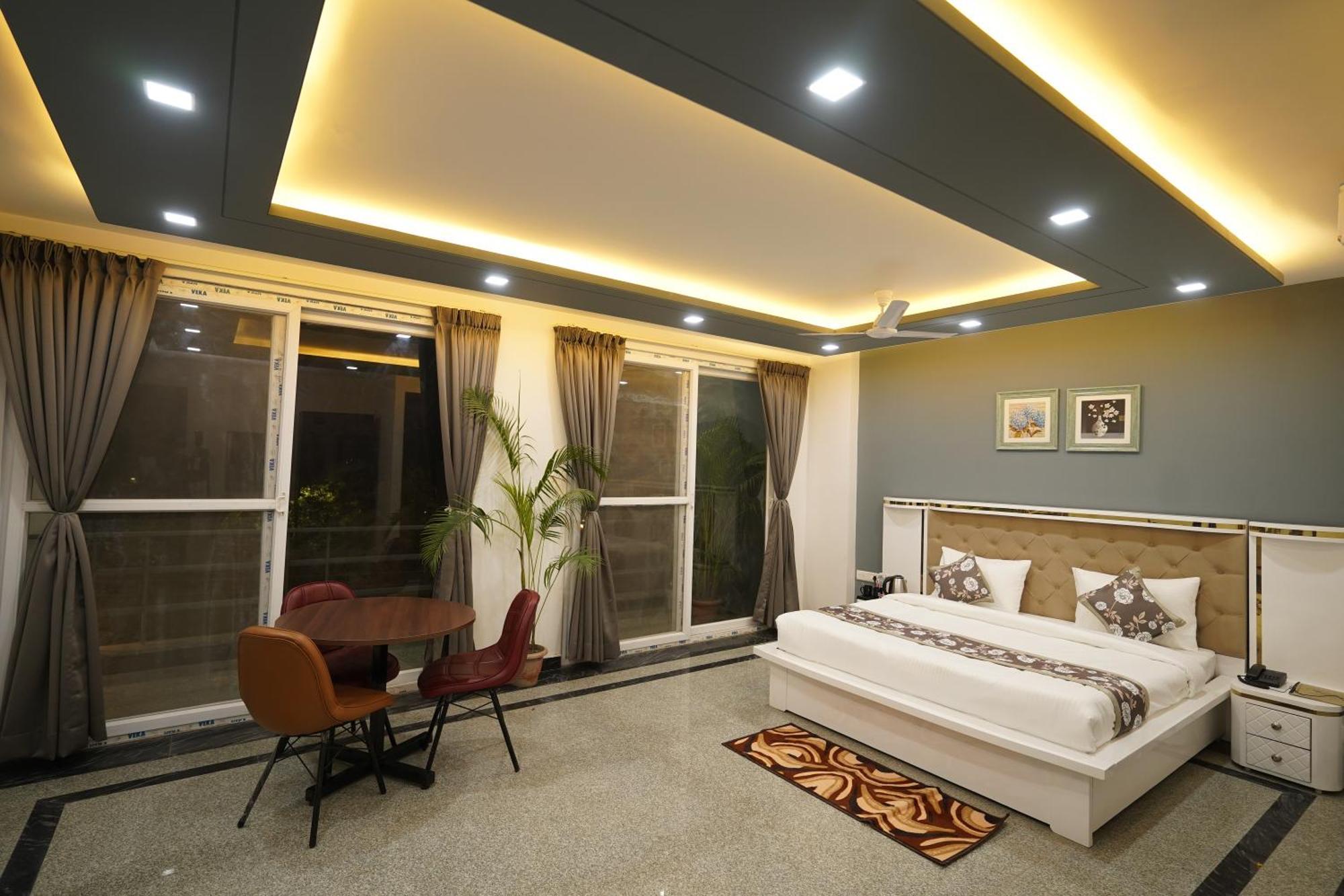 Posh Garden Inn Artemis Hospital Road Gurgaon Exterior photo