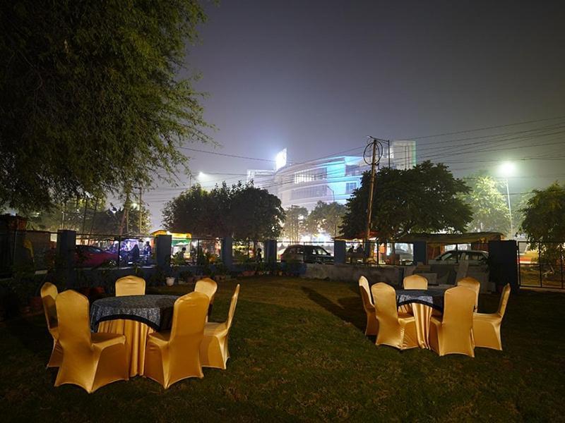 Posh Garden Inn Artemis Hospital Road Gurgaon Exterior photo