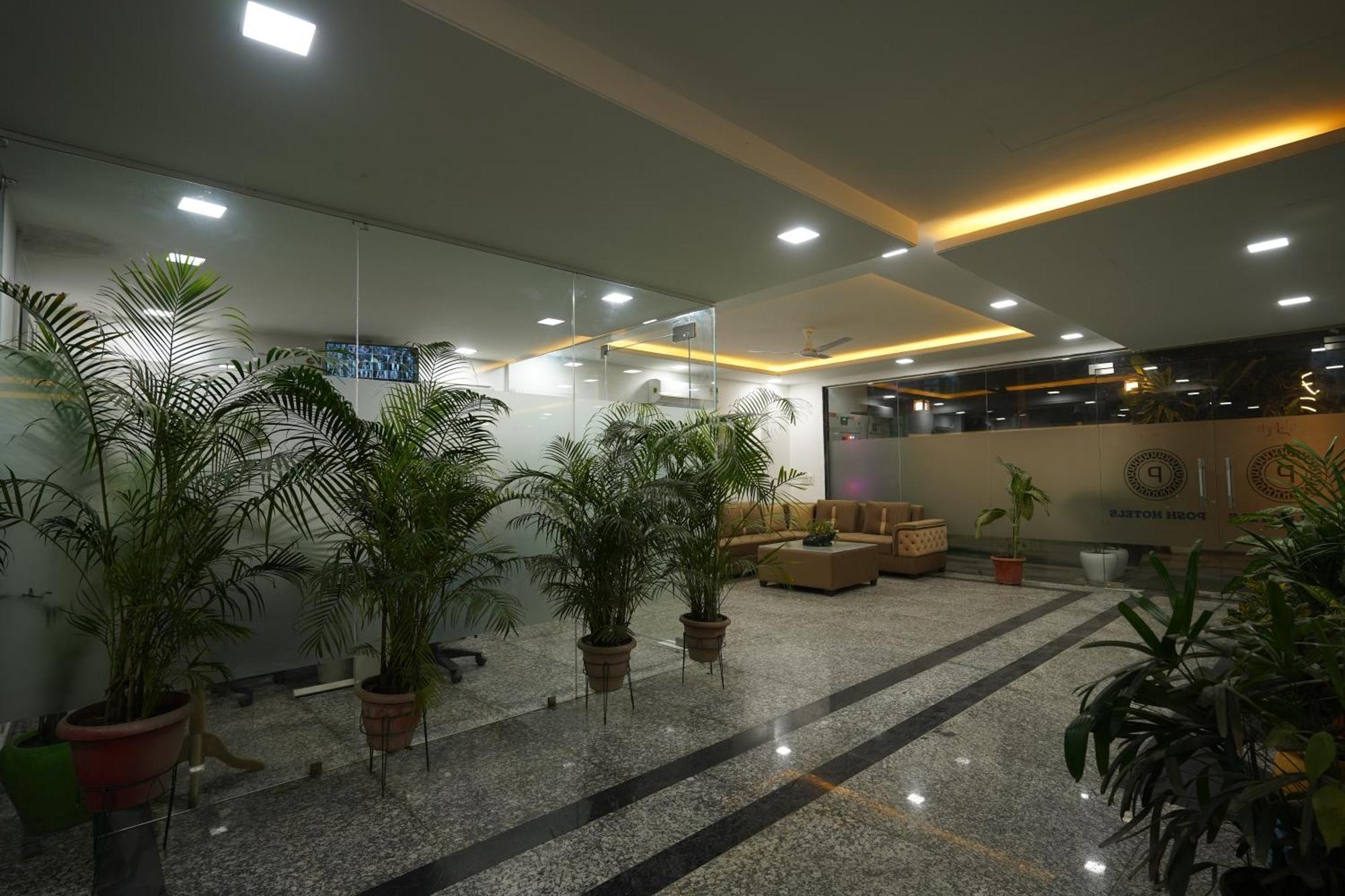 Posh Garden Inn Artemis Hospital Road Gurgaon Exterior photo